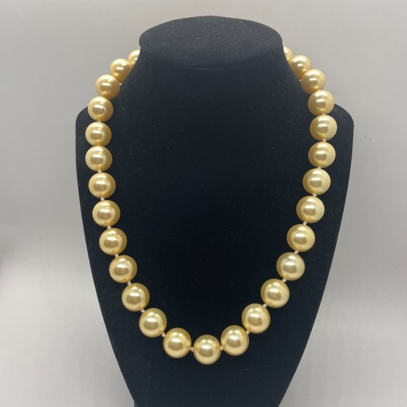 Jewelry Signed Mn Knotted Soft Gold Faux Pearl Necklace With Gold